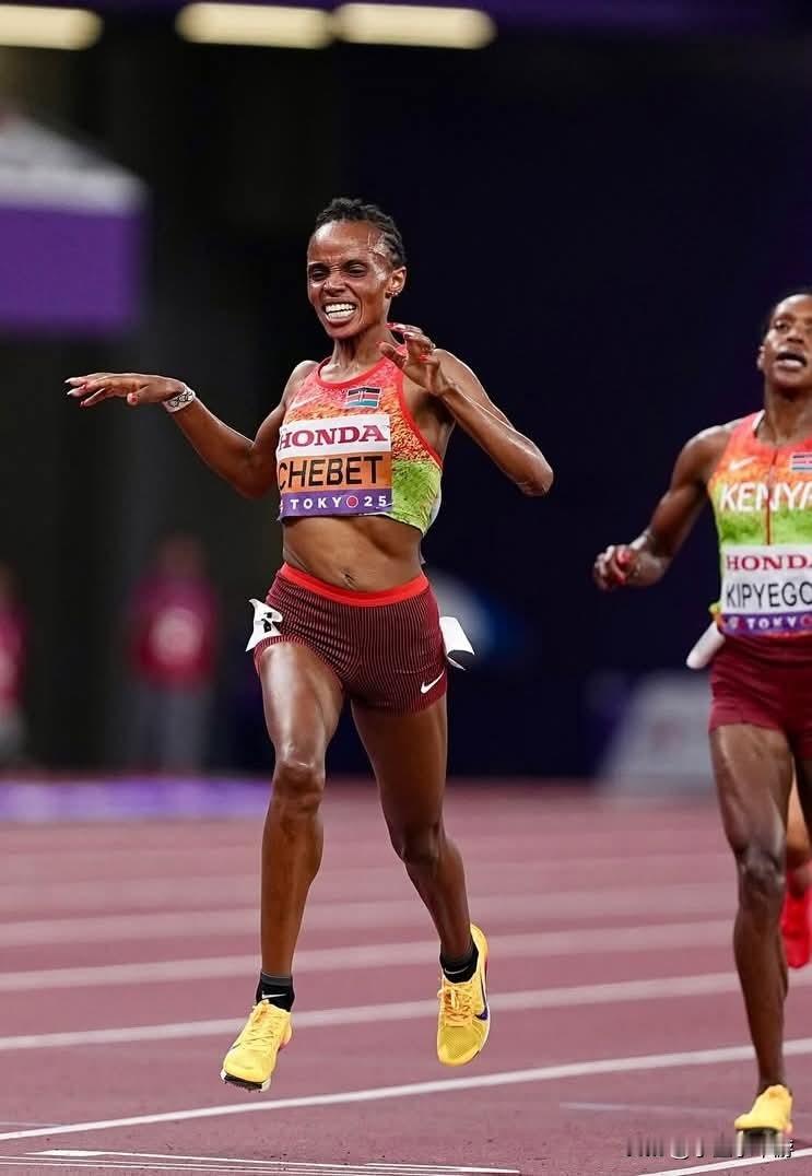 肯尼亚长跑运动员比阿特丽斯·切贝特是5000米项目的世界纪录保持者