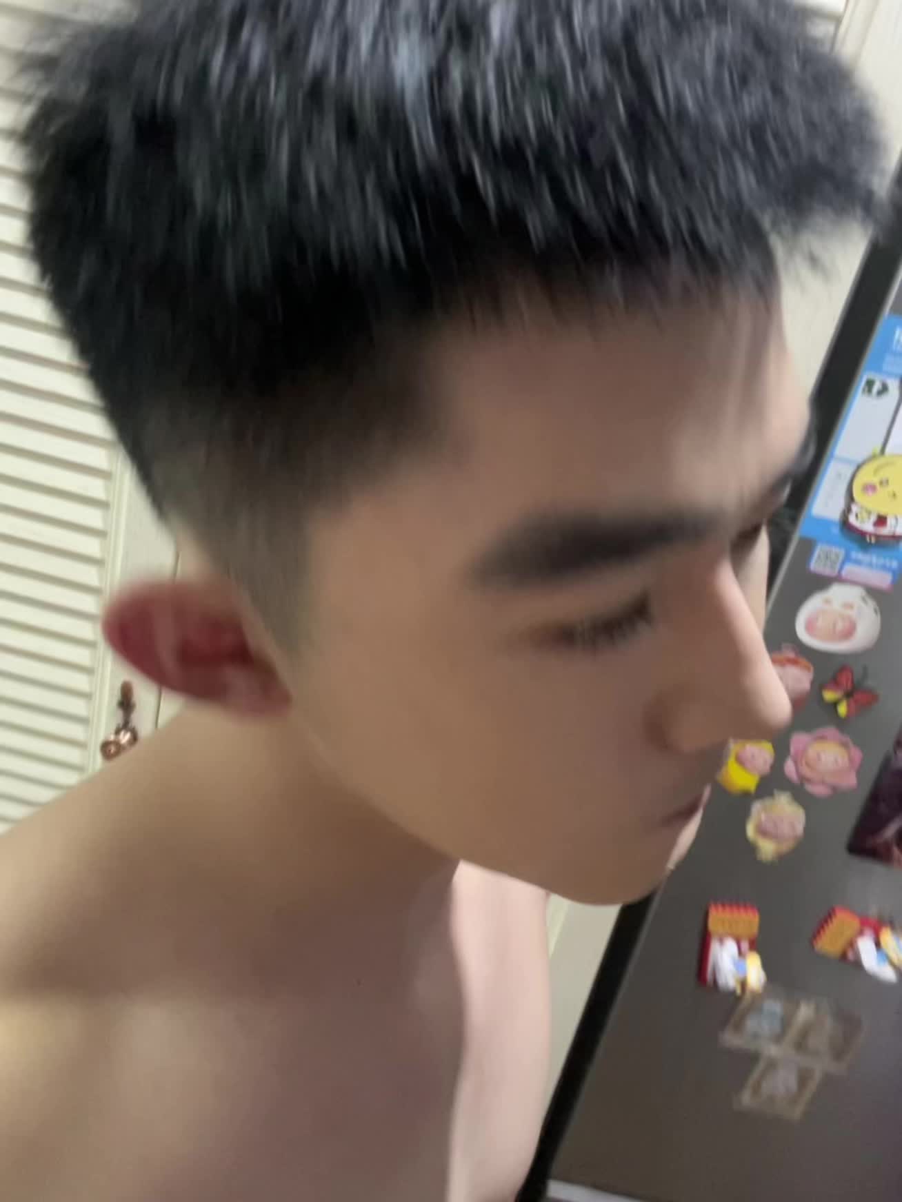 半个月没更，前些天复肿成猪头，今天好多了