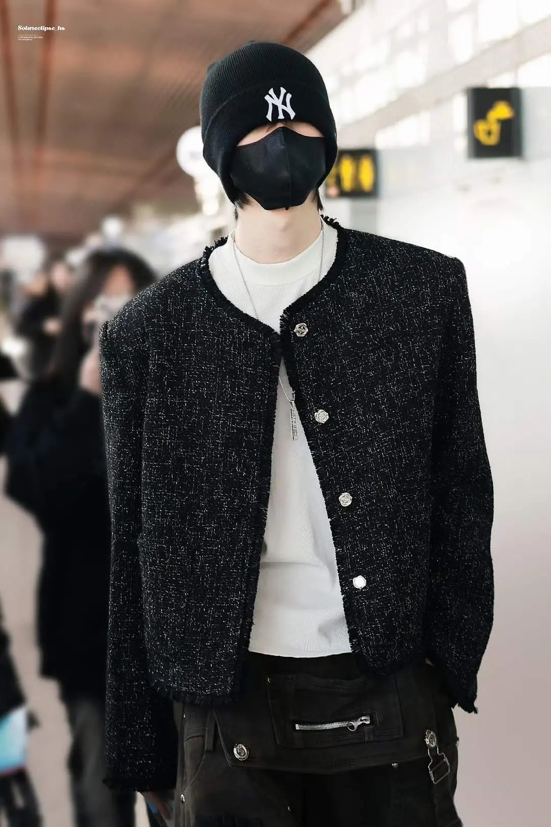 黄朔 机场如秀场 