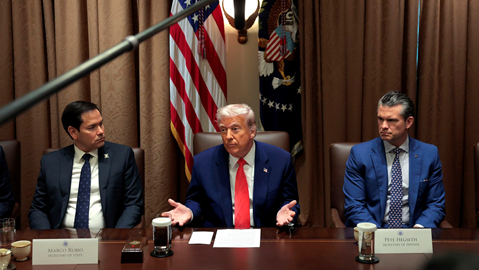 美国《纽约时报》近日报道，特朗普已告诉顾问倾向于未来数日对伊朗进行初步打击，并在