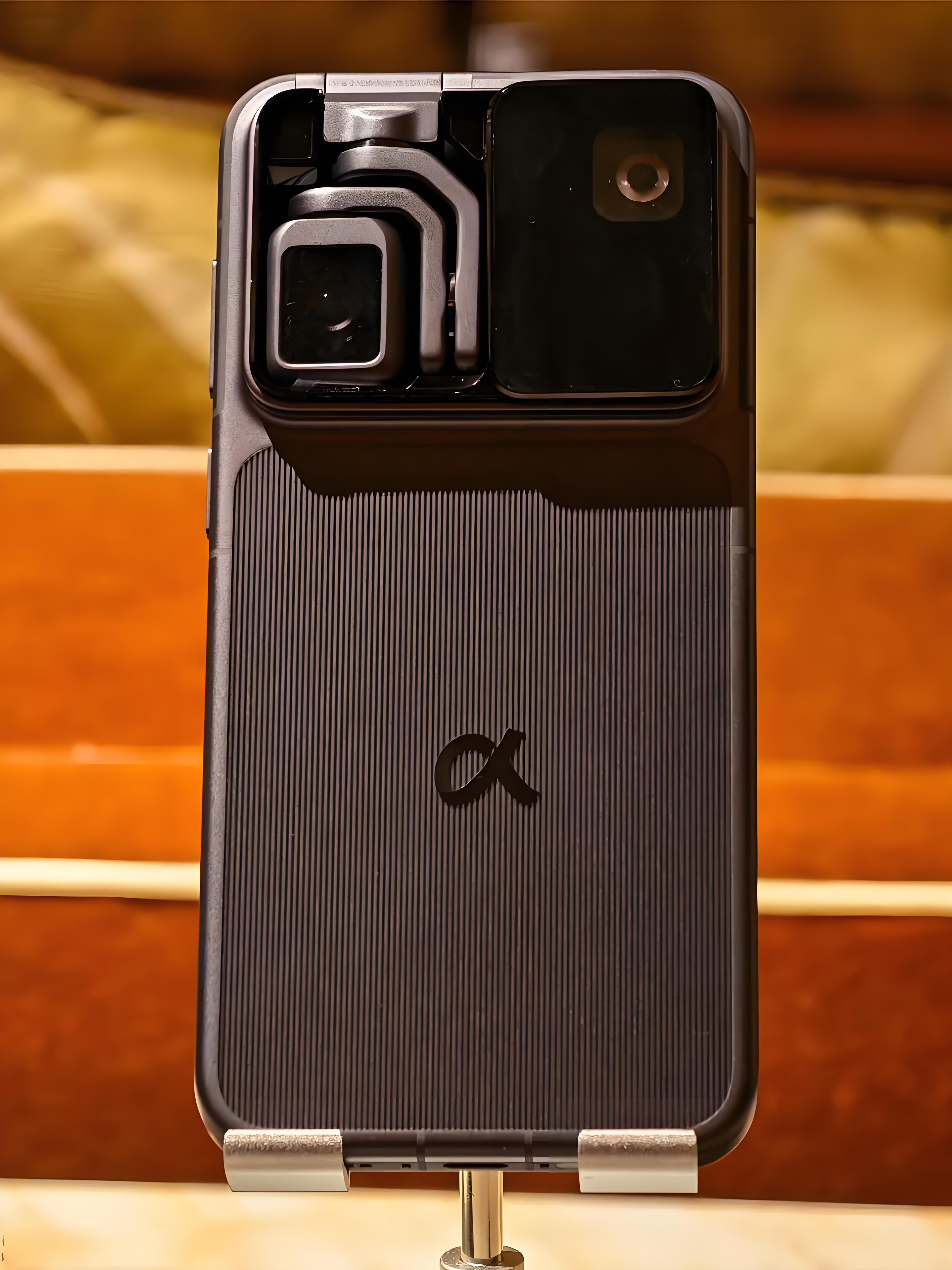 手机机器人，荣耀ROBOT PHONE近照 荣耀ROBOTPHONE CES斩获