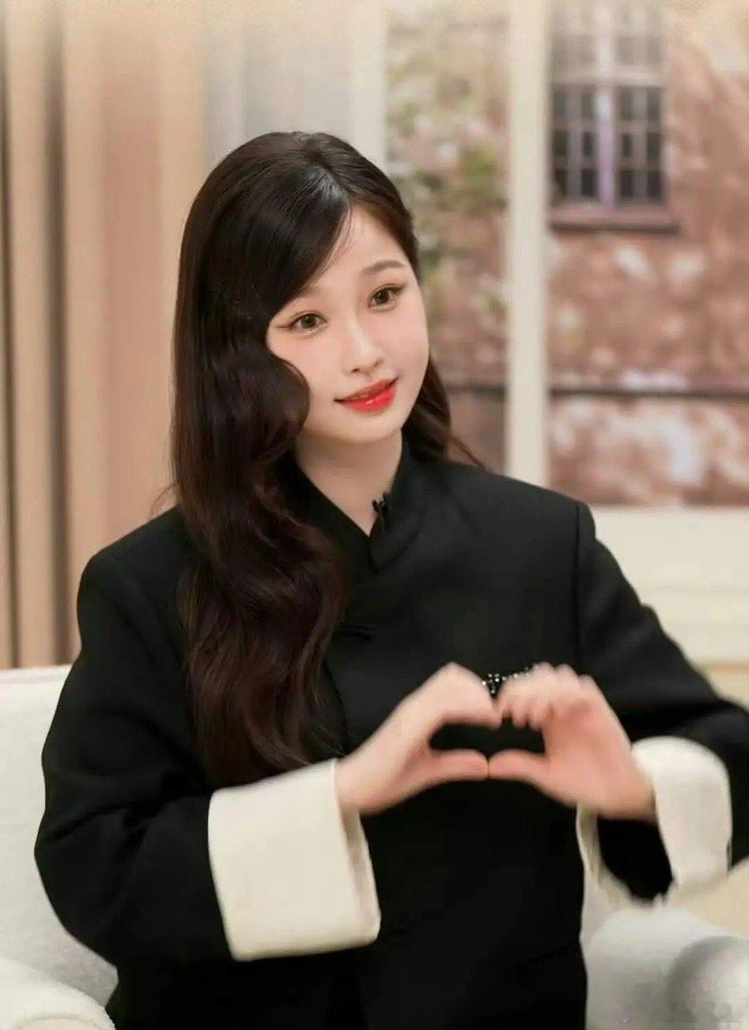 像虞书欣这样的，金鹤龙来了也没用 ​​​