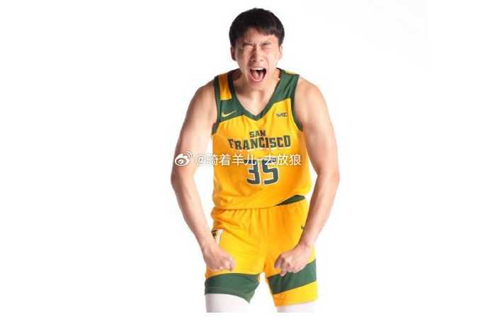 中国男篮国手王俊杰转校马塞诸塞大学 球队已长达12年未打进疯三中国男篮 北京时间