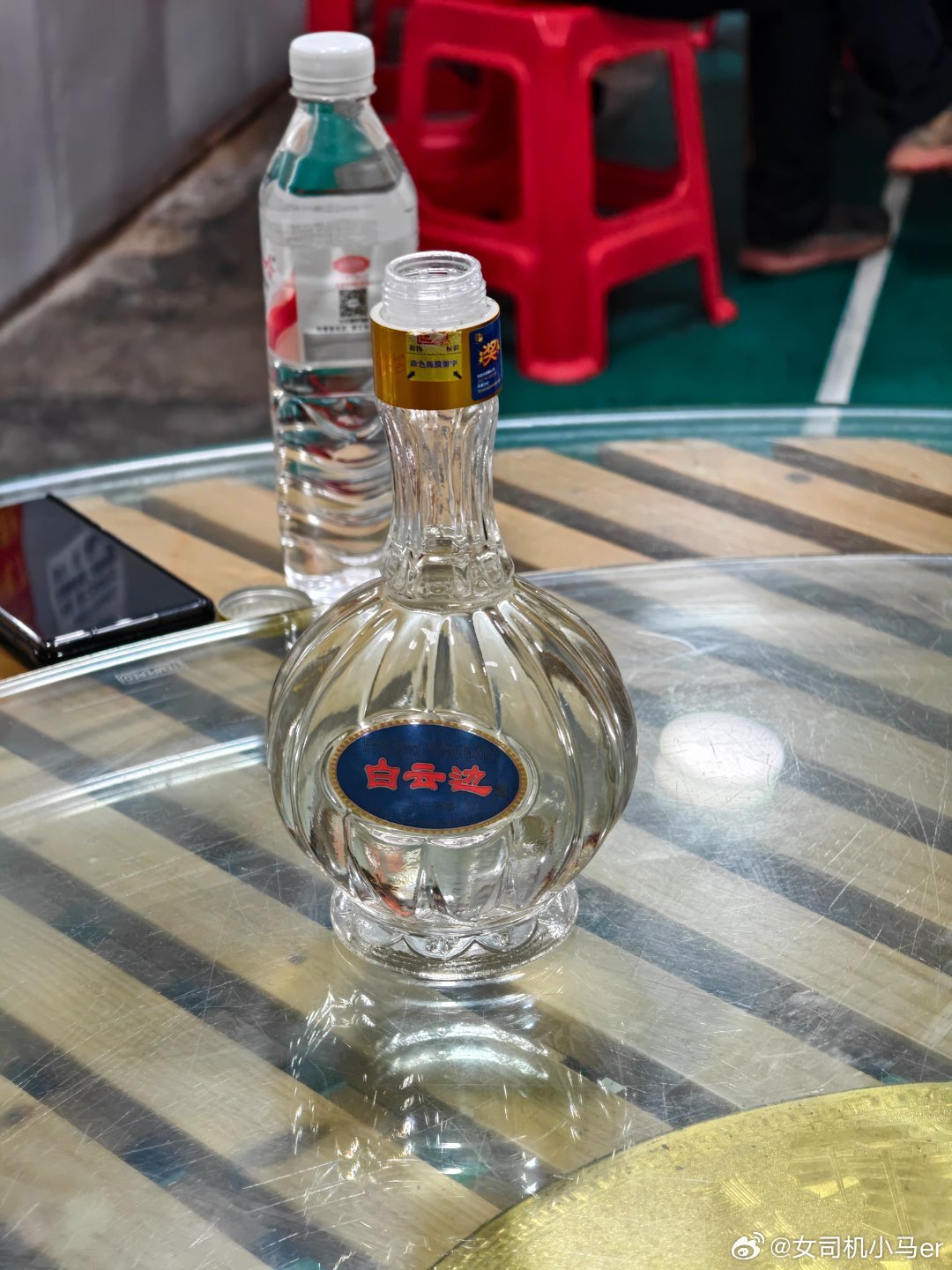 喝到武汉特产白云边啦入口很柔 咽的时候有点辣整体不错～这家鳝鱼和桂鱼也非常鲜 都