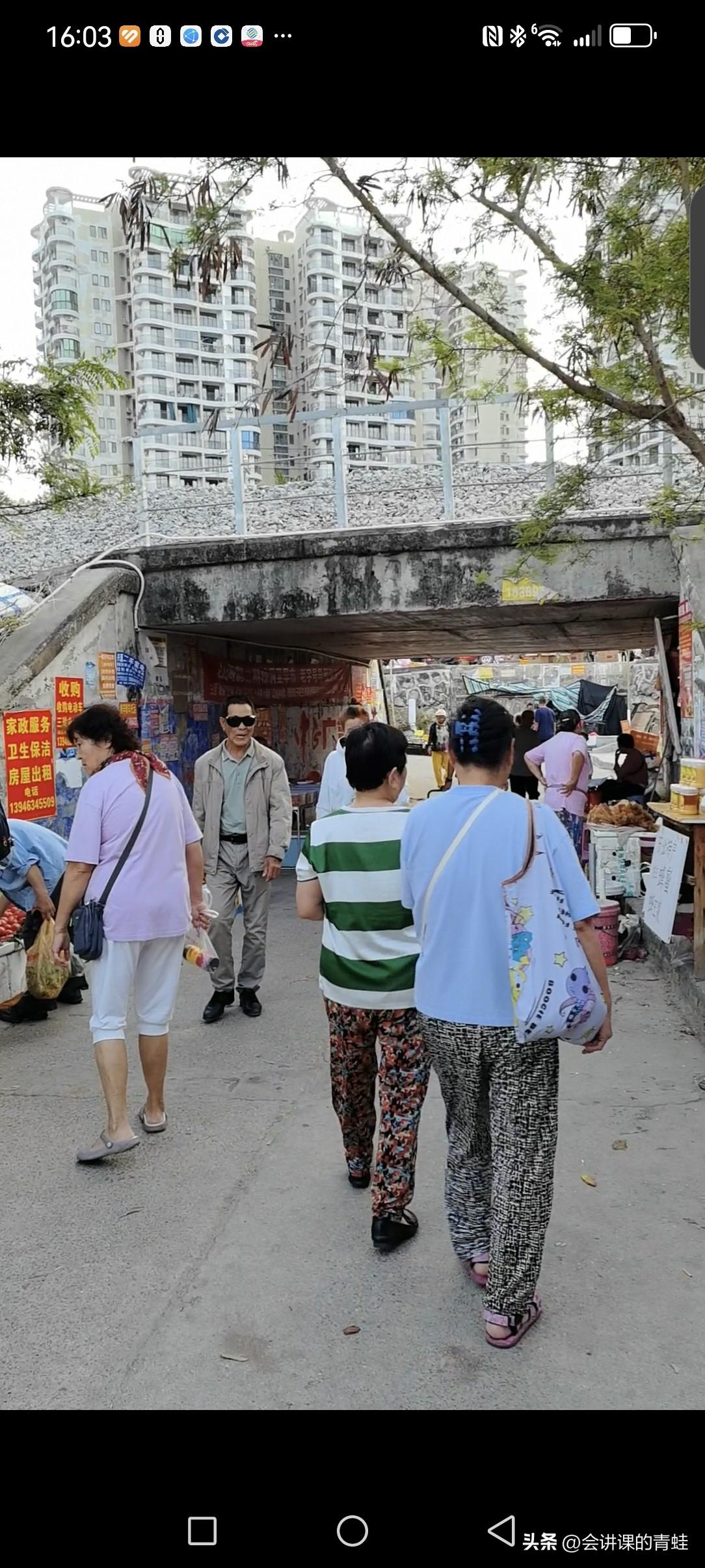 一个小举动，让我看到海南人的纯朴，真诚与友善。做为候鸟人，前些年，我刚来海南时，
