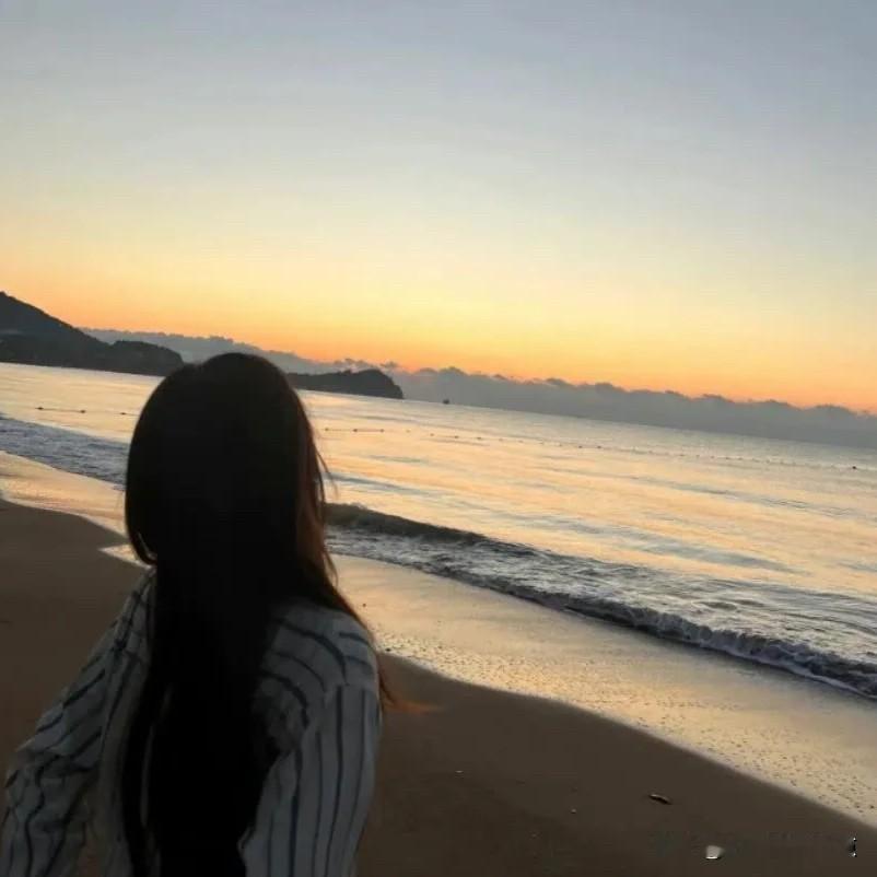 女人哭着说：

原来爱是有洁癖的，一旦有了污点，就回不去了，不是你想不想回去，而