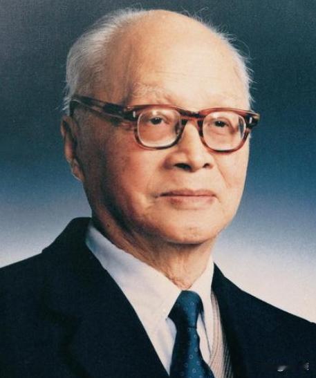 [微笑]1960年，苏联与我国发生矛盾，召回了所有科学家，甚至还将资料都烧毁，一