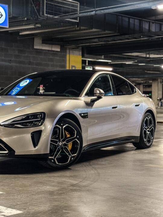 当你轻踩油门的时候，电机击碎了我的涡轮梦