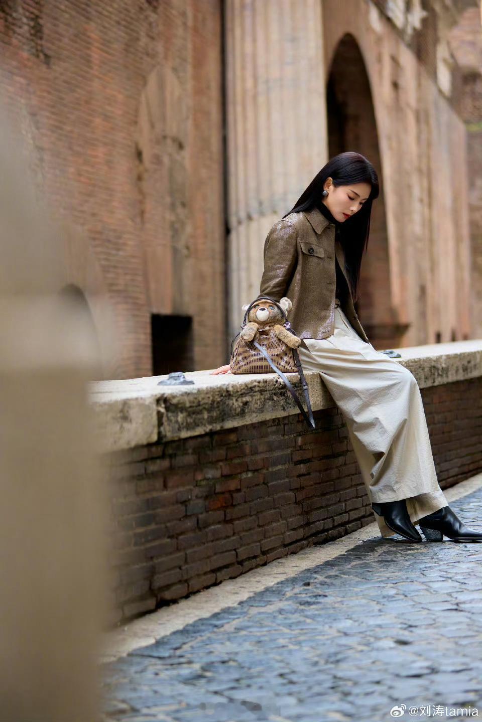 我离成功只差一个刘涛 涛姐真的好会给人安全感，描述钟丽丽那段就能看出来。她不是随