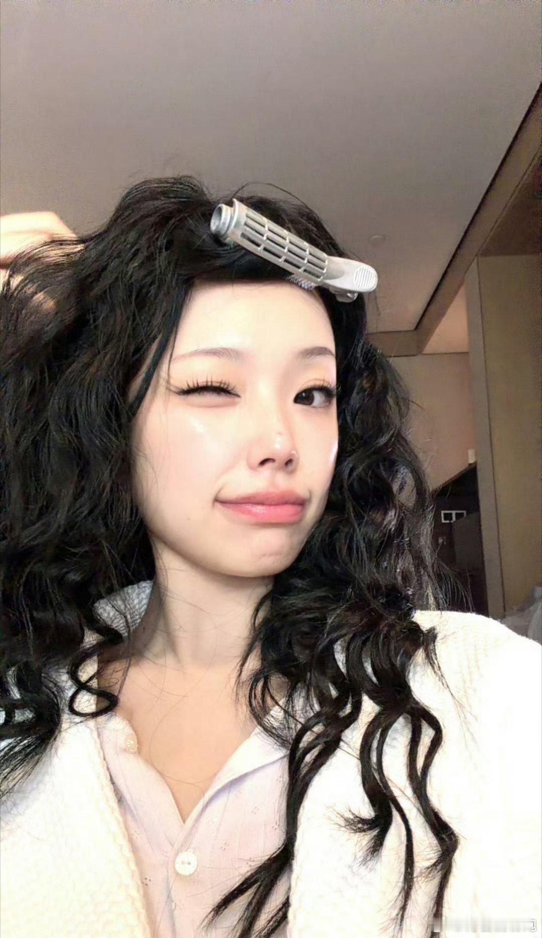 万妮达又双叒叕嘴瓢万妮达的嘴瓢真笑到我了，把庞博叫黄渤，庞博原地升咖，这个万妮达