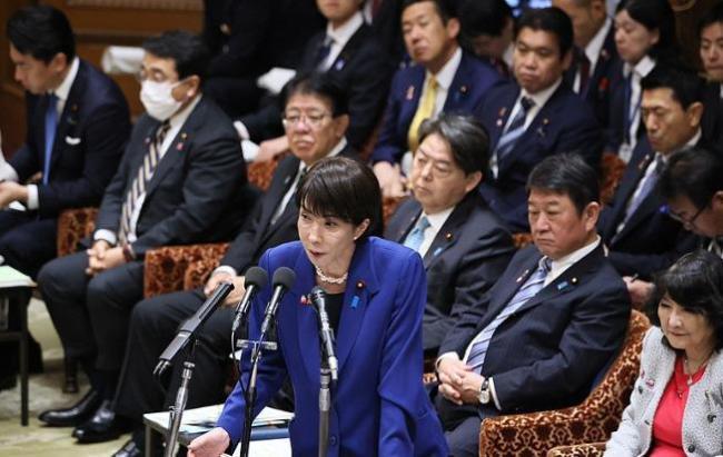 高市早苗喊着要打长期战争，9 万亿军费砸下去想复刻二战老路？

4 月 27 日