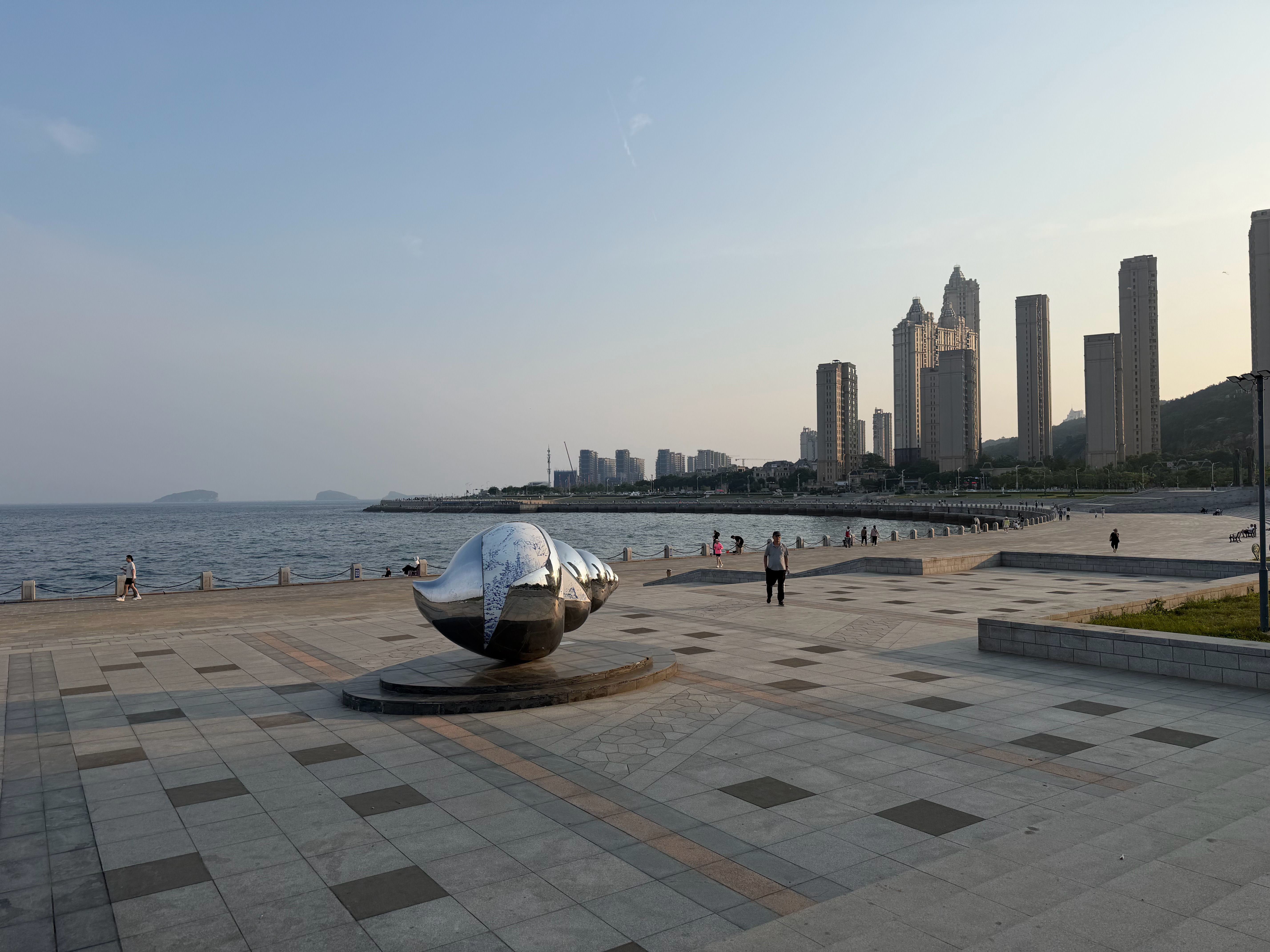 昨天跨海大桥上跑一跑时间关系就没跑个全程风景真的太好了夏天的大连真的非常凉爽 美