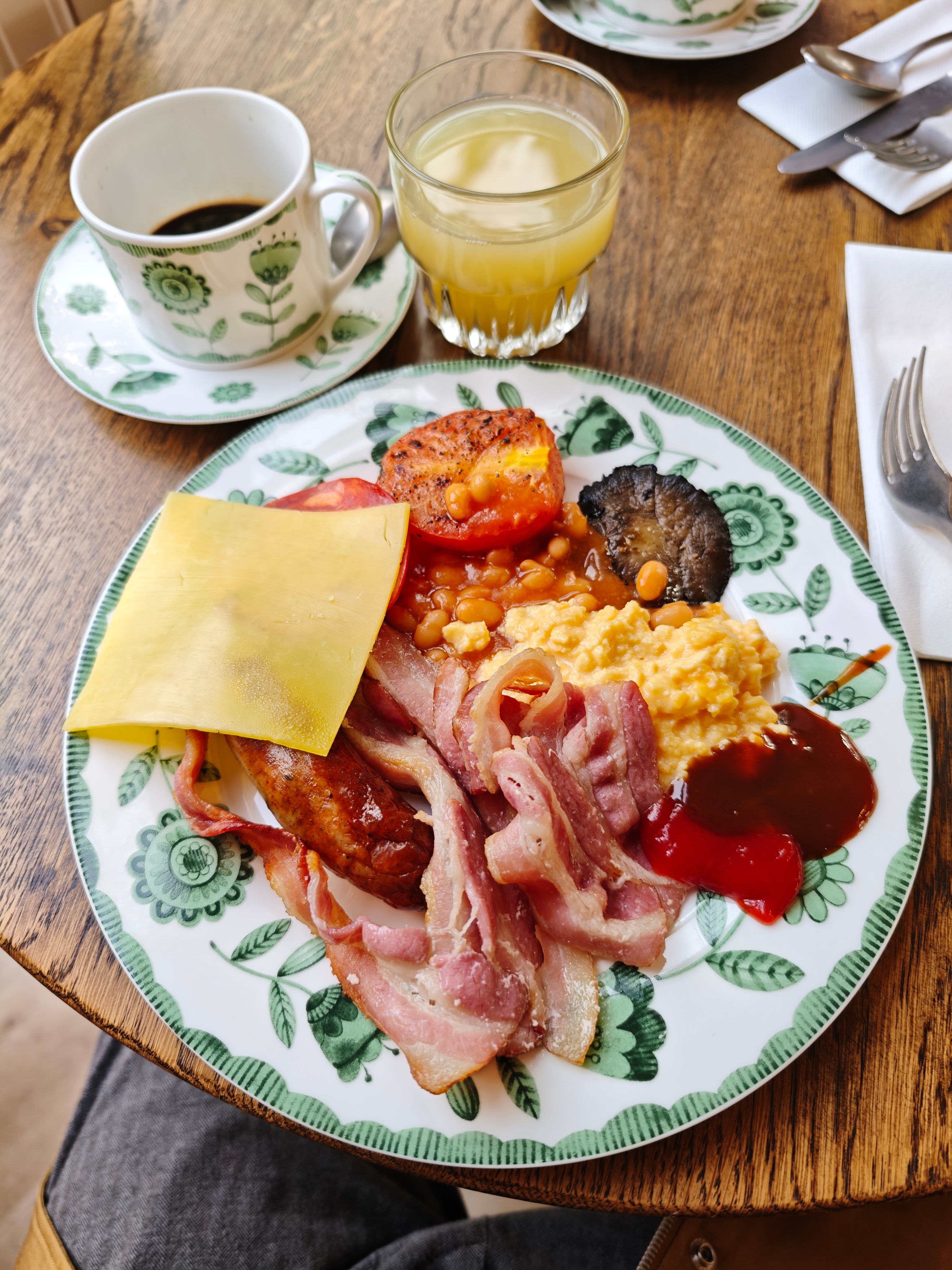 full English.这玩意儿吃了这么多年了，我还是无法接受它没有任何一点绿
