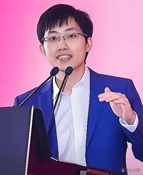 梁文锋一句话戳破了AI圈的窗户纸。
中美AI的差距，根本不是算力，是原创和模仿的