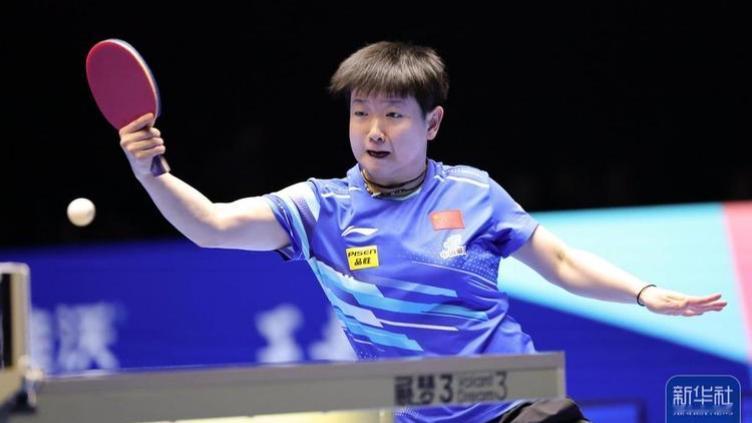 2026年2月8日晚，海口亚洲杯女单决赛激战正酣。孙颖莎与王曼昱上演巅峰对决，比