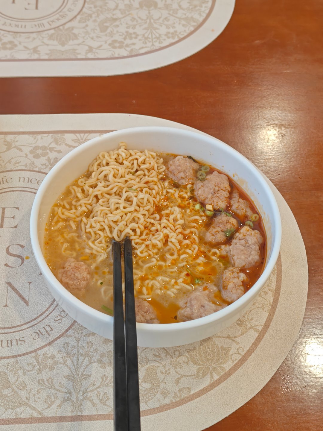 在晋城终于吃上小时候广告中的方便面了。。。 晋城