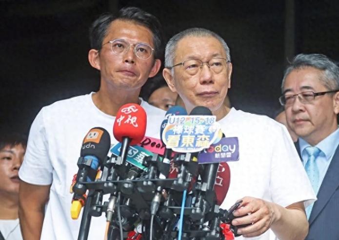 柯文哲“京华城”案即将在3月26日一审宣判，现在台湾岛内所有人都在关注柯文哲最终
