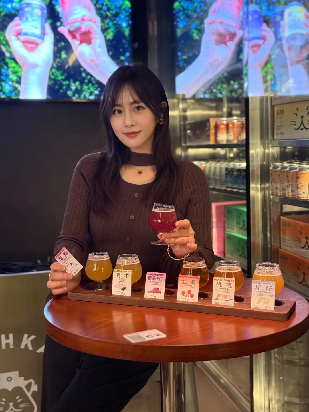 我一个女生居然干完了六杯精酿啤酒！