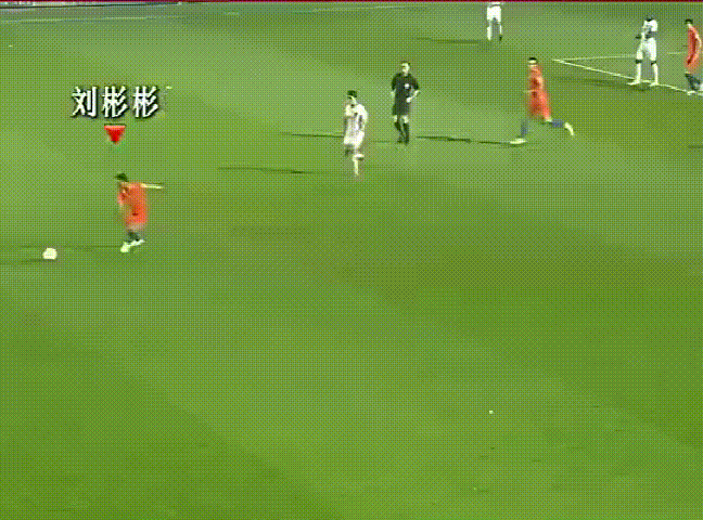 追不上，根本追不上！有头发的刘彬彬当年堪称是超跑了，这还是大修过的，已经不是巅峰