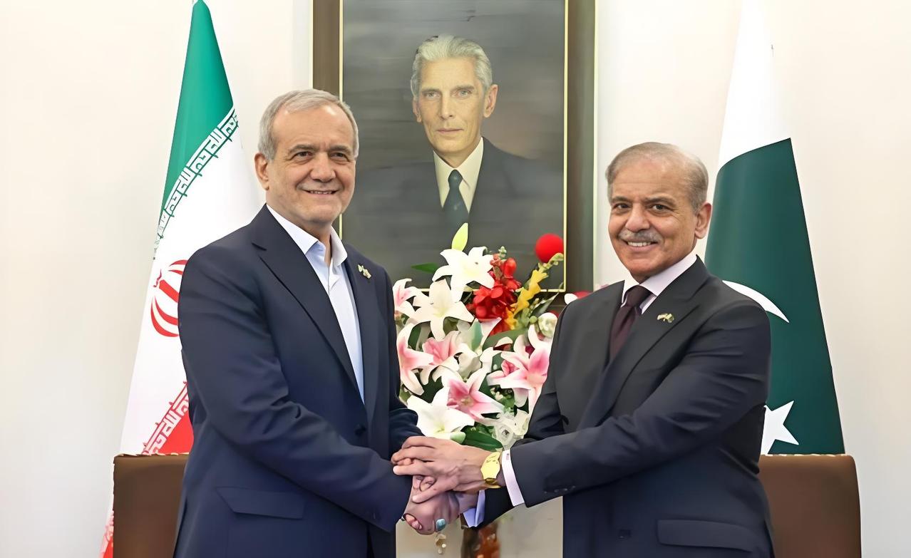 你们以为美伊谈判失败了，伊朗白去了伊斯兰堡一趟，实际上，白去的只有美国，伊朗收获