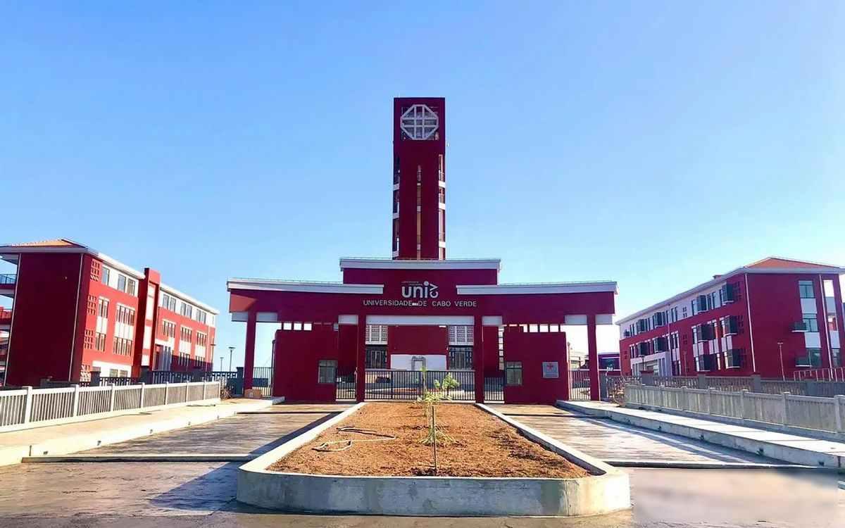 佛得角队踢进16强，球场却是中国建的，这背后没那么简单

2026年世界杯淘汰赛