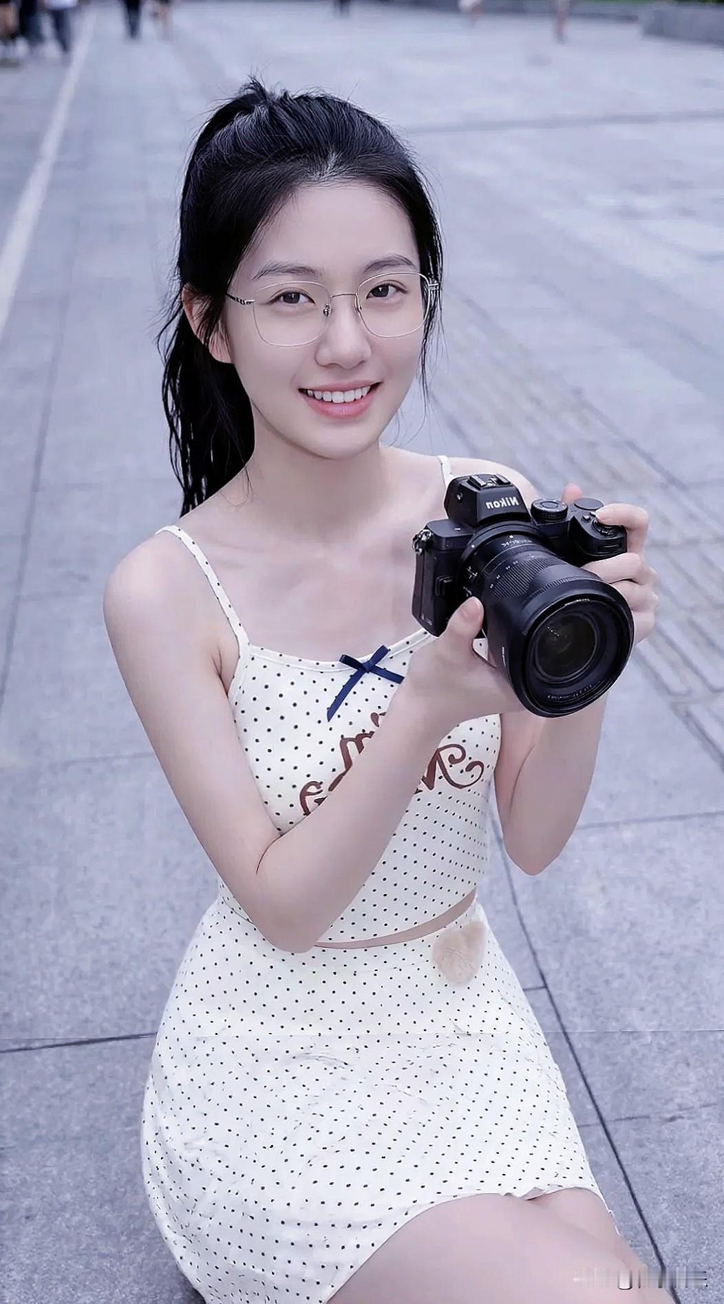 元气少女街头摄影，轻松捕捉美好瞬间！📸💖 ～美女的美丽瞬间分享 精品街拍图片