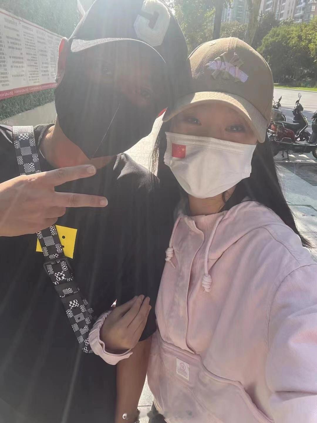 #文章带大女儿回老家##文章带大女儿回老家过节#文章也是可惜了 ​​​