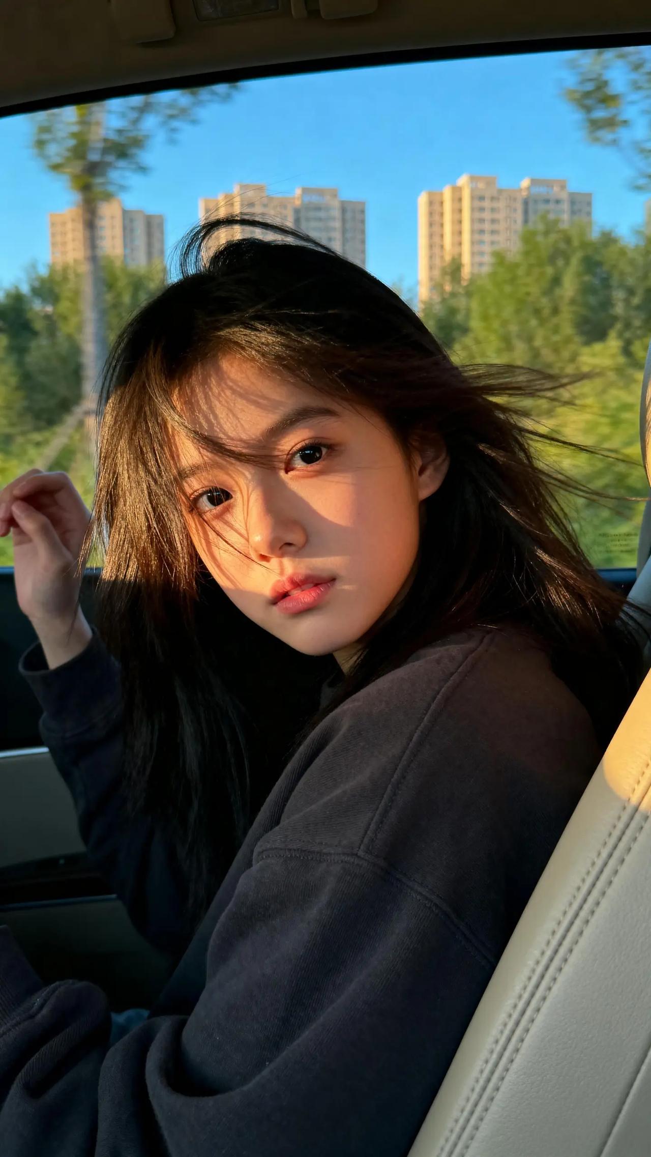 王宇宙版病态的爱病态的爱 女生拍照姿势 少女感 原相机无美颜