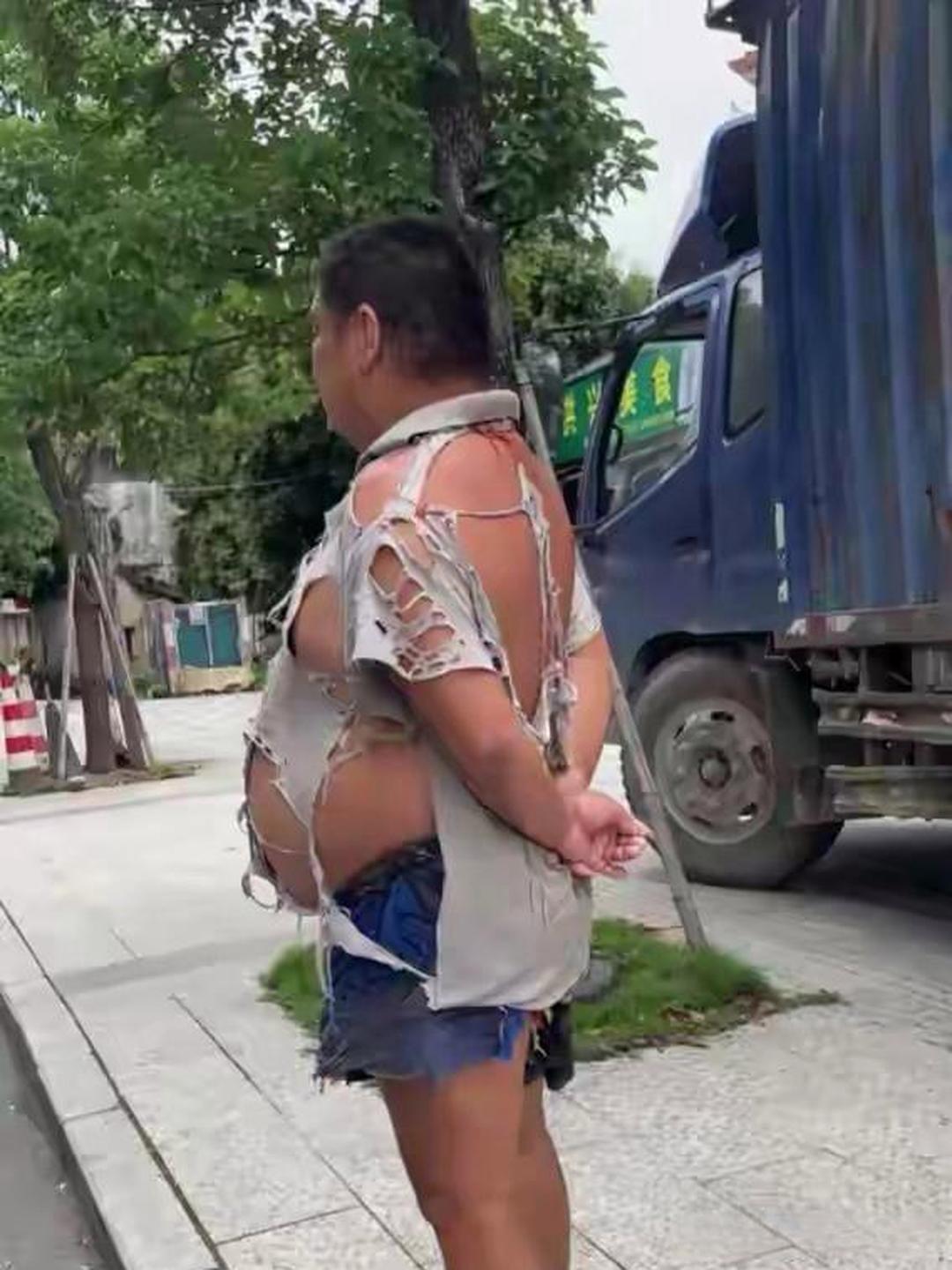 这是新款巴黎世家吗？