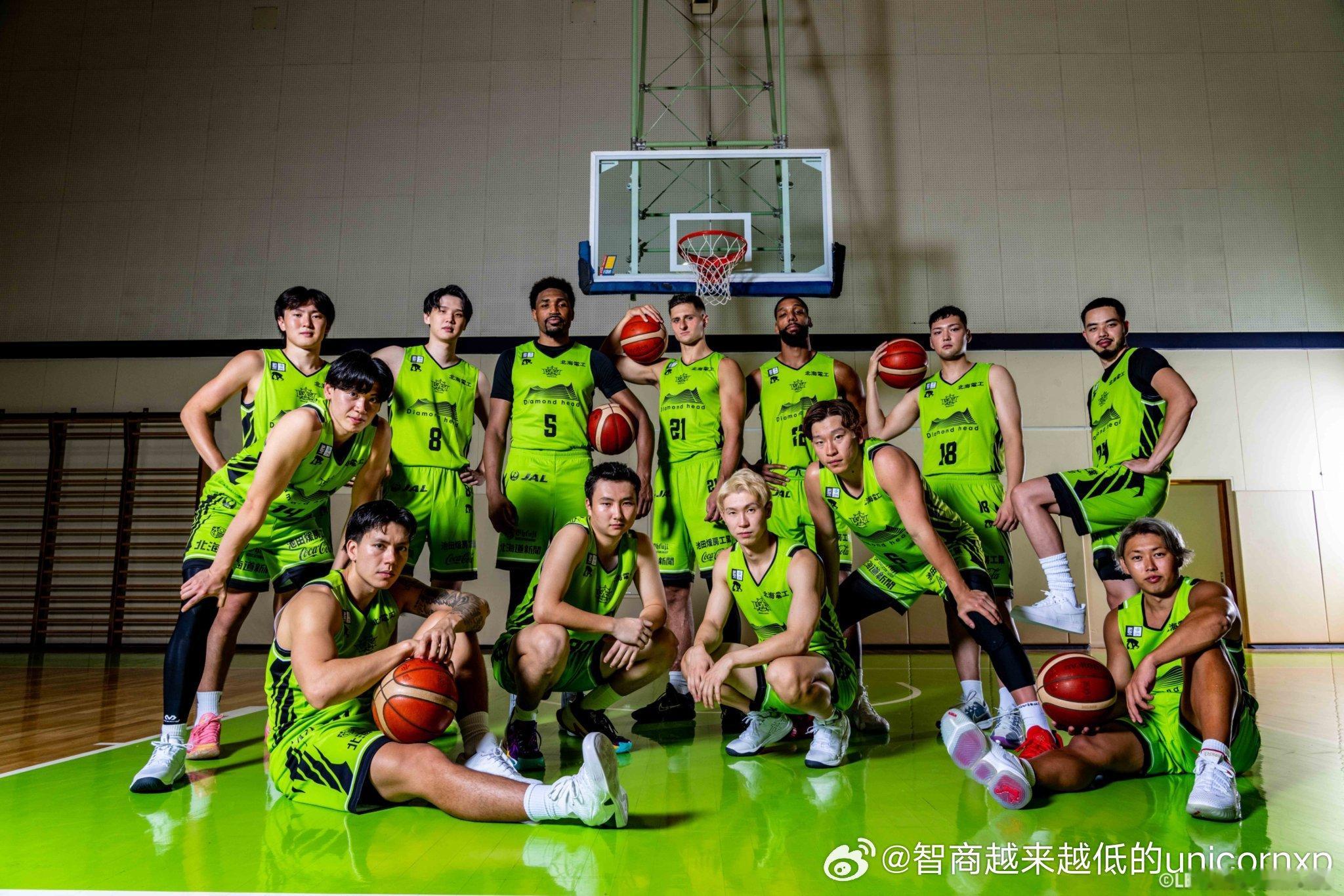 富永启生X拉莫斯这个组合和长崎的马场雄大X李贤重可以PK一下亚洲篮球 ​​​