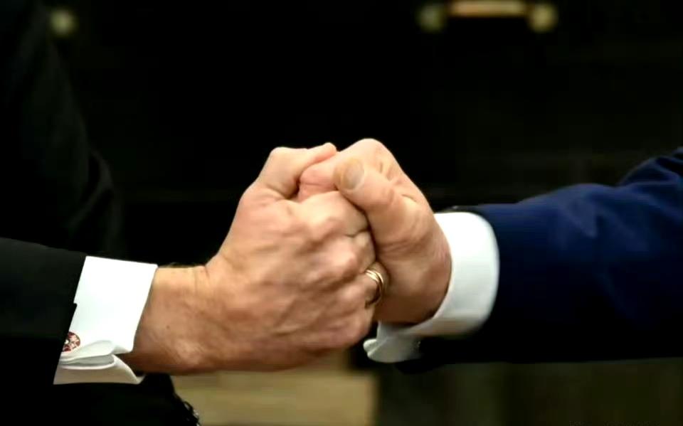 马克龙说，法国绝不会在战时参加霍尔木兹海峡护航。 ​​​