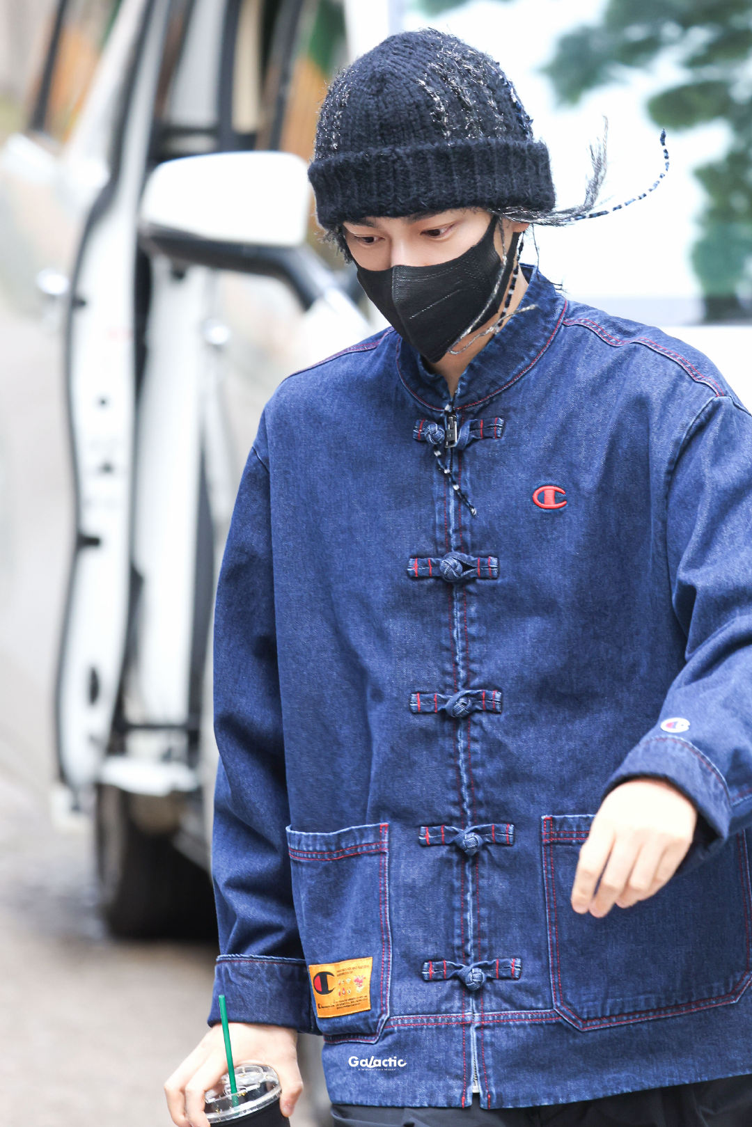 丁禹兮脏辫帽丁禹兮脏辫帽造型让一让，潮男又出街了，今天是嘻哈风丁禹兮，一顶脏辫帽