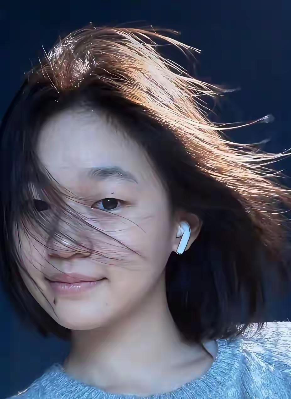 全红婵她是一个国民姑娘，许多人都喜欢她，就是因为她有一颗朴实的朴实无华的心，自己