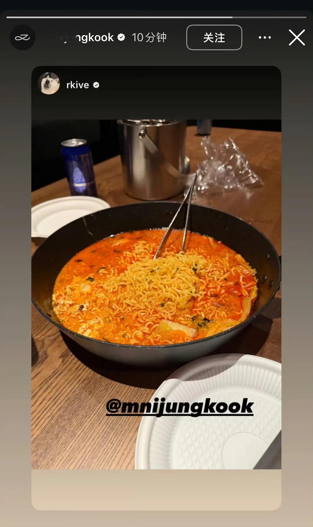 田柾国转发金南俊的ins story两人一起吃面🍜 