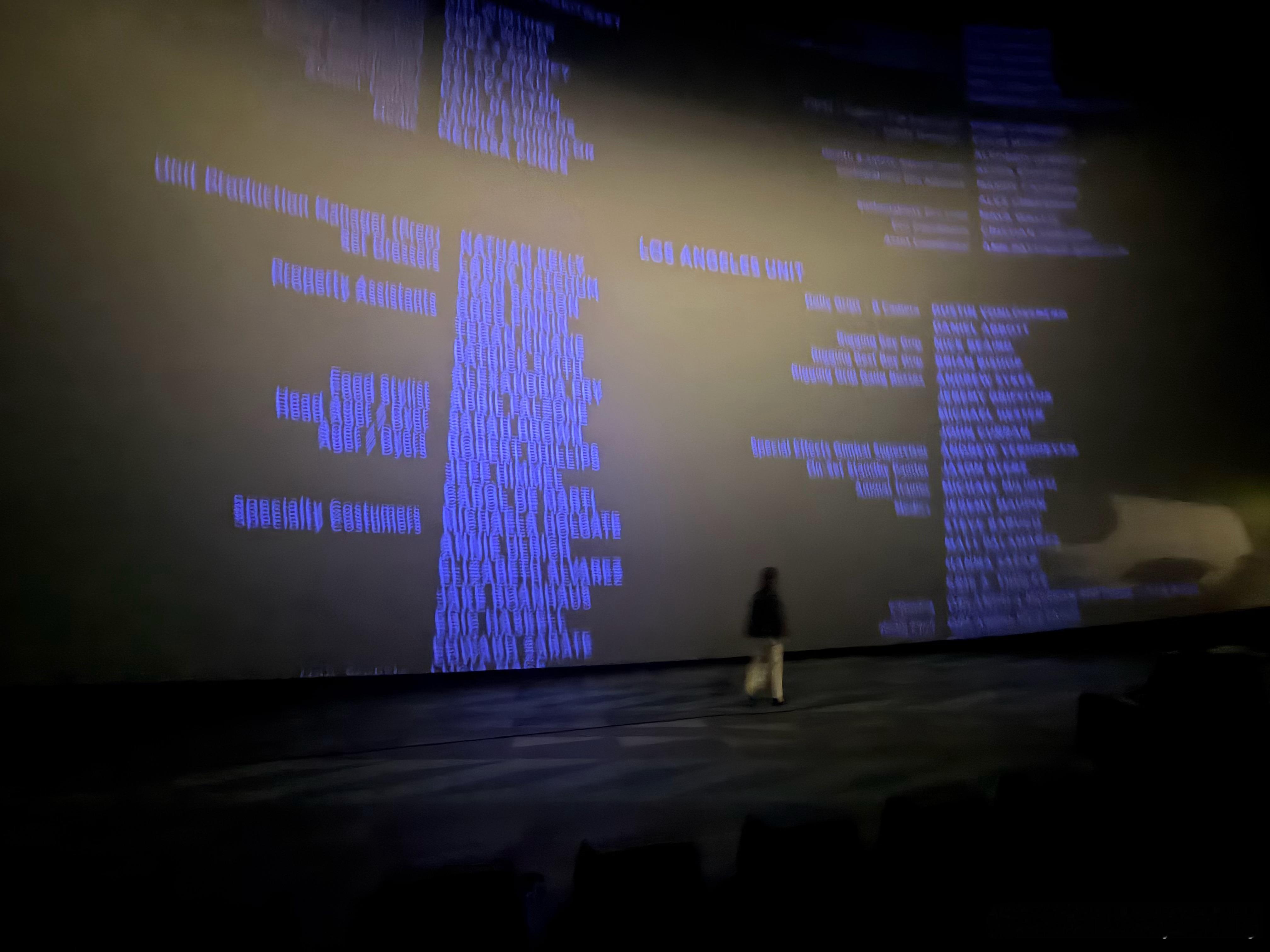 🫟在 IMAX LASER 的巨幅冷光里，看完了172分钟诺兰这场穿越三千年的