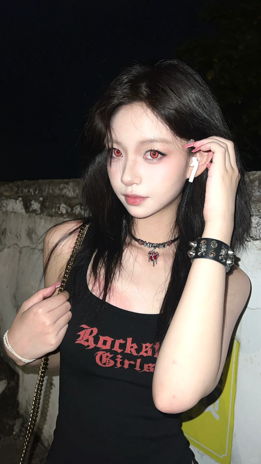 vampire🧛‍♀️