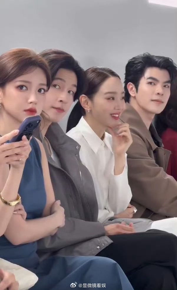 程潇洪京申惠善同框程潇的美真的很亮眼，很出彩。 