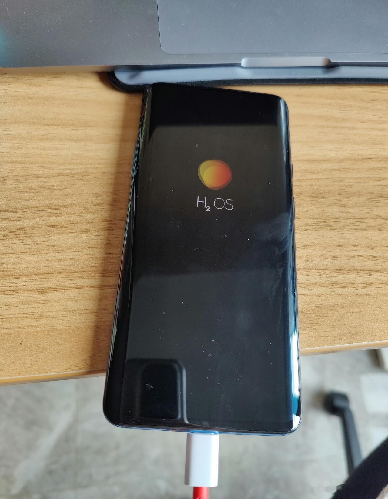 一加真我合并分的很清晰了，OPPO主打高端，一加和真我分别负责国内和国外的性价比