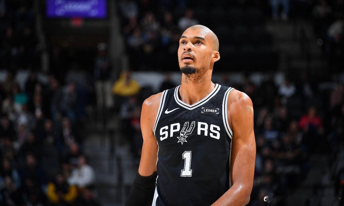 NBA官方实力榜：马刺一波8连胜荣登榜首，凯尔特人重返前五2月24日 NBA官方