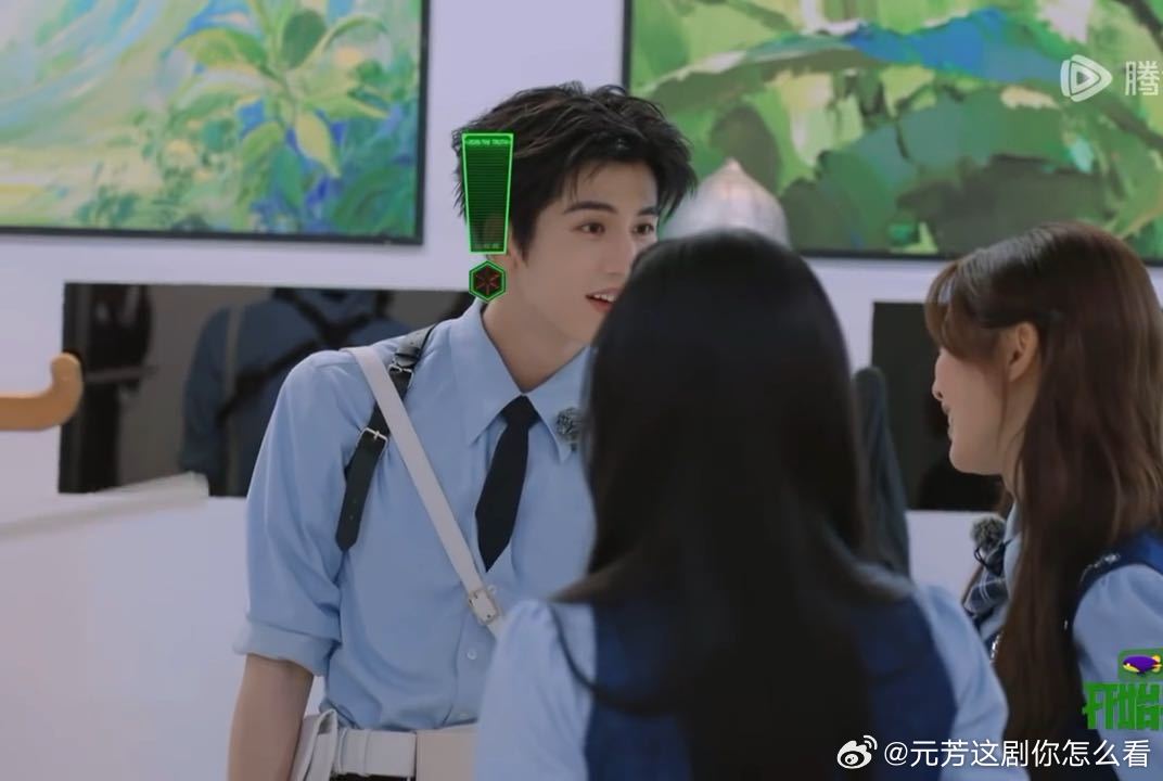 张凌赫让杨超越别太年轻杨超越记张凌赫的仇 张凌赫问她投谁，杨超越直接指他，理由是