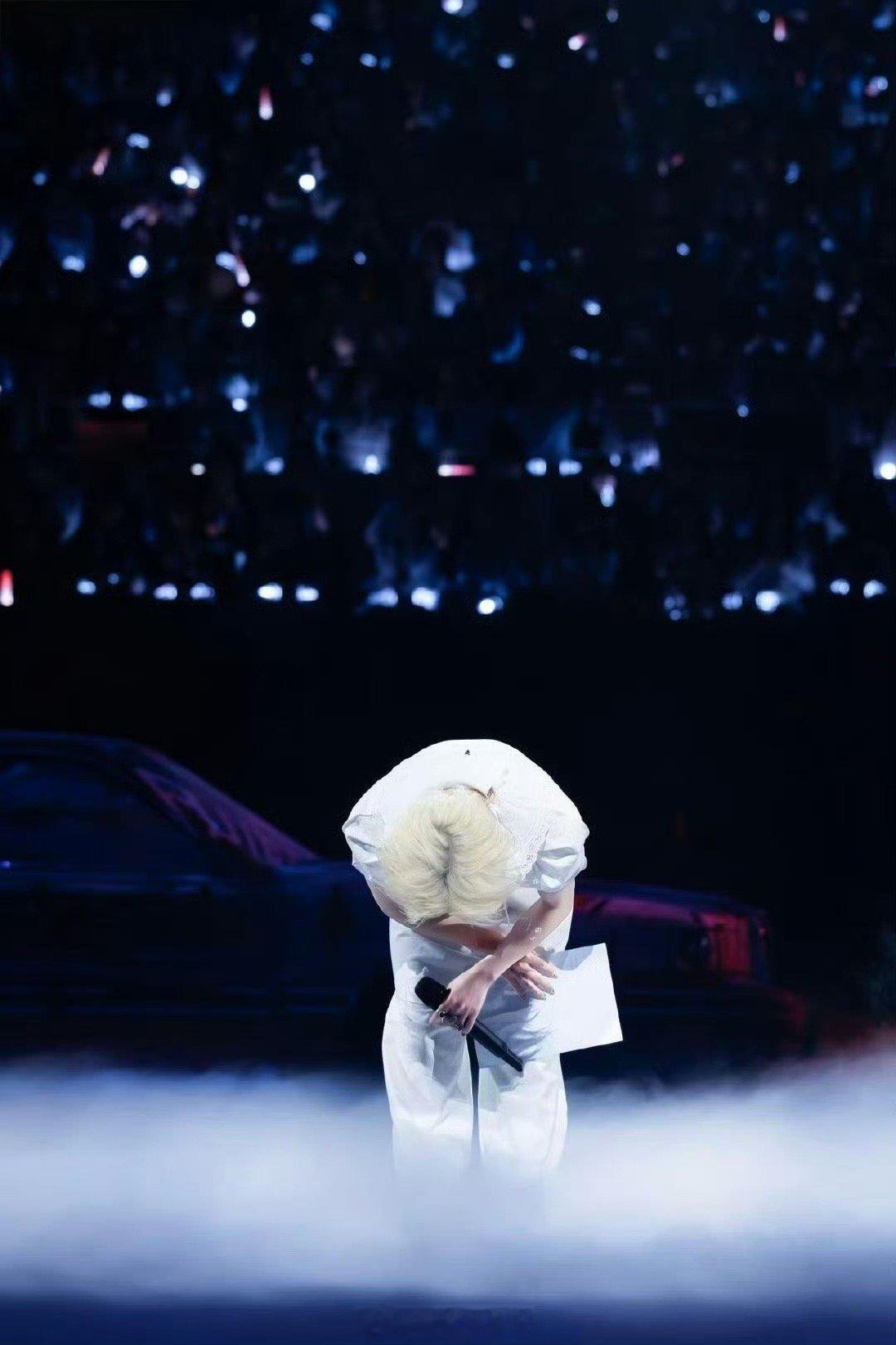 真诚才是周震南的必杀技 与其说他是在“展现”真诚，不如说他是在“践行”真诚。从对