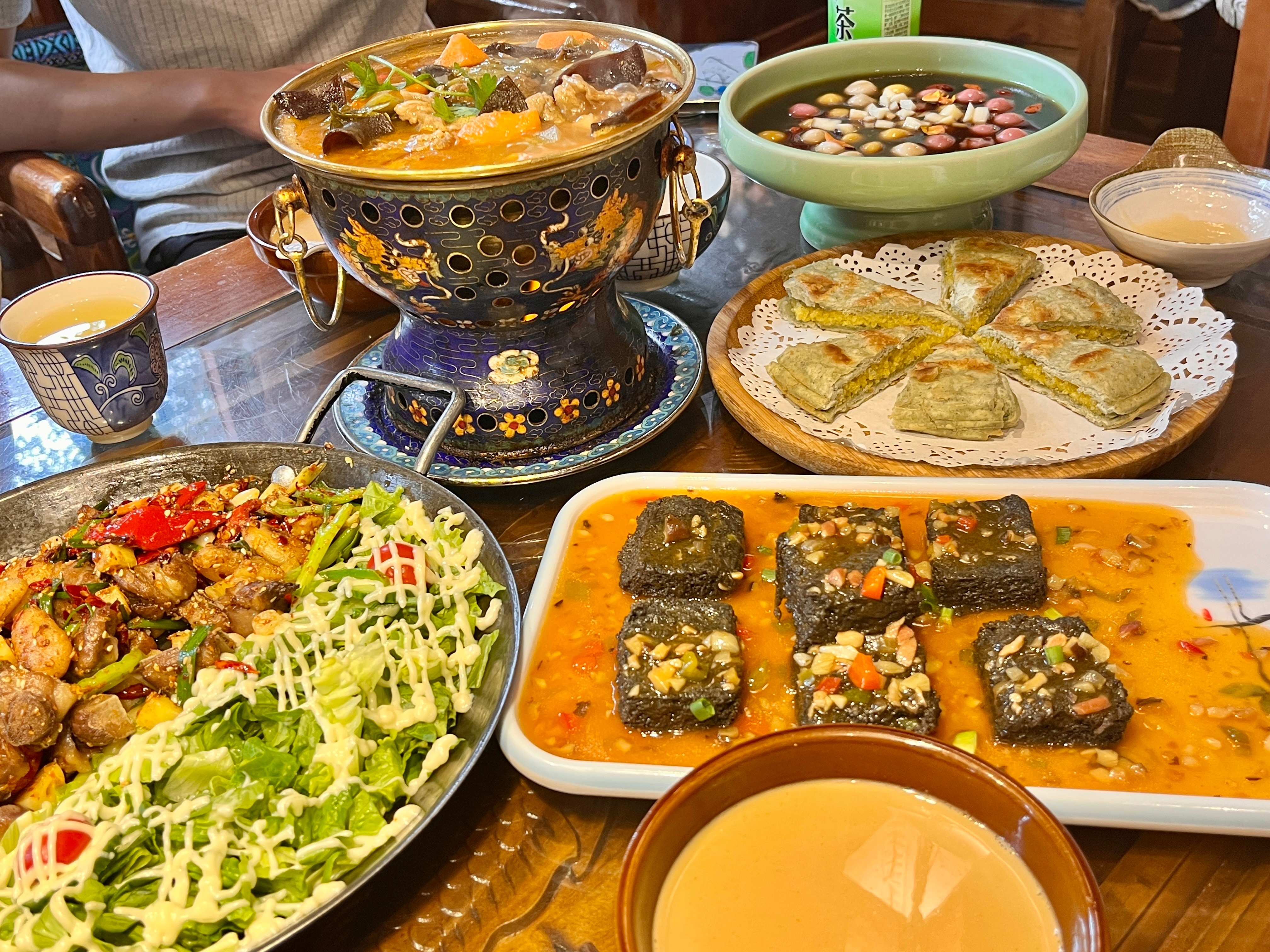 我现在真的好饿… 