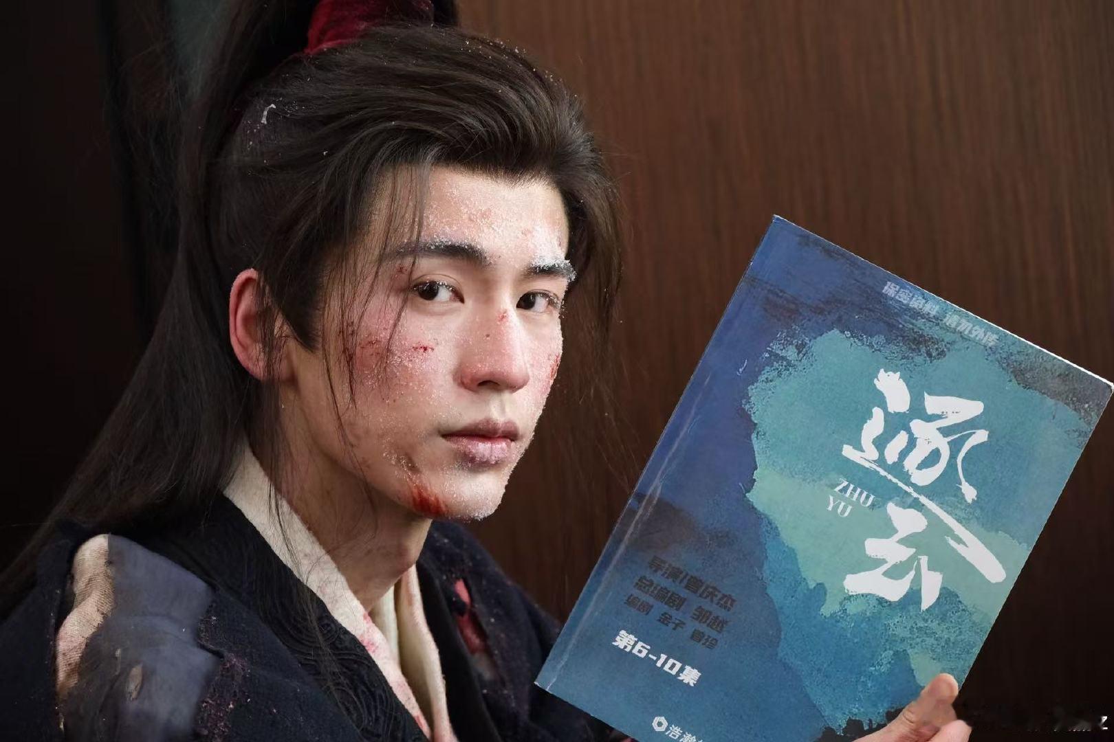 张凌赫逐玉破碎镜头张凌赫逐玉破碎感 跪求张凌赫多演破碎戏！《逐玉》里这破碎镜头，