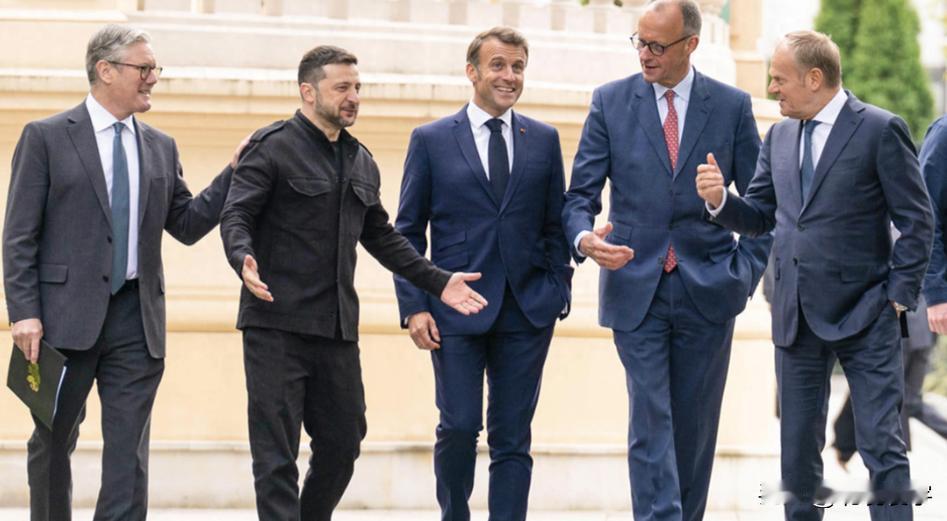 【俄议员谴责基辅：袭击普京官邸是绝望之举】俄媒报道，俄罗斯议员、公正俄罗斯 - 