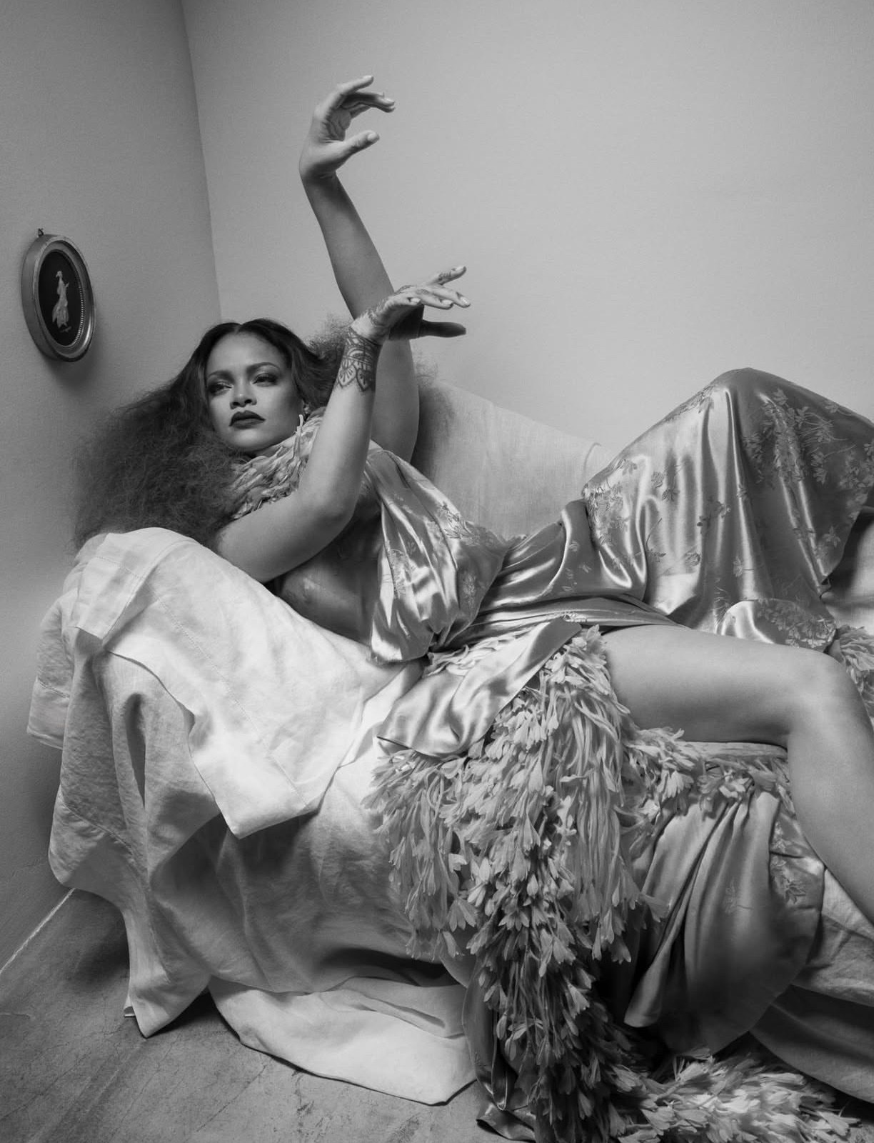 Rihanna｜ ELLE  USA 金九封面Rihanna （ 蕾哈娜）封面佩