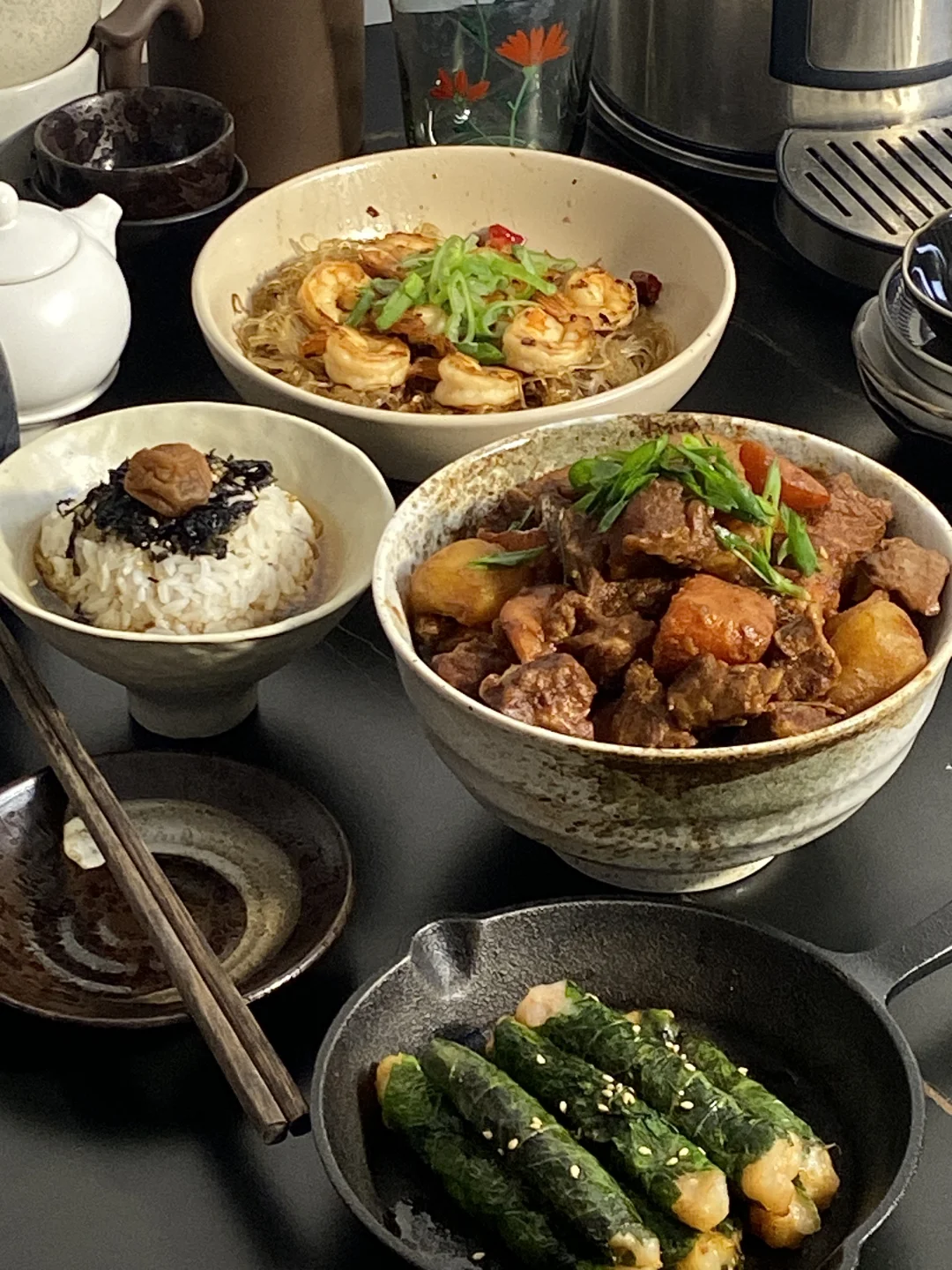 今日食谱📜茶汤泡饭 紫苏虾滑卷 红烧牛腩🥢