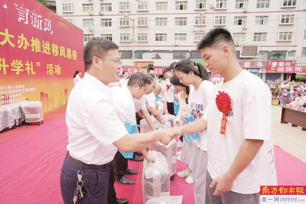 农村自办宴席建筑安全问题频发 从请客到布置主家都很闹心