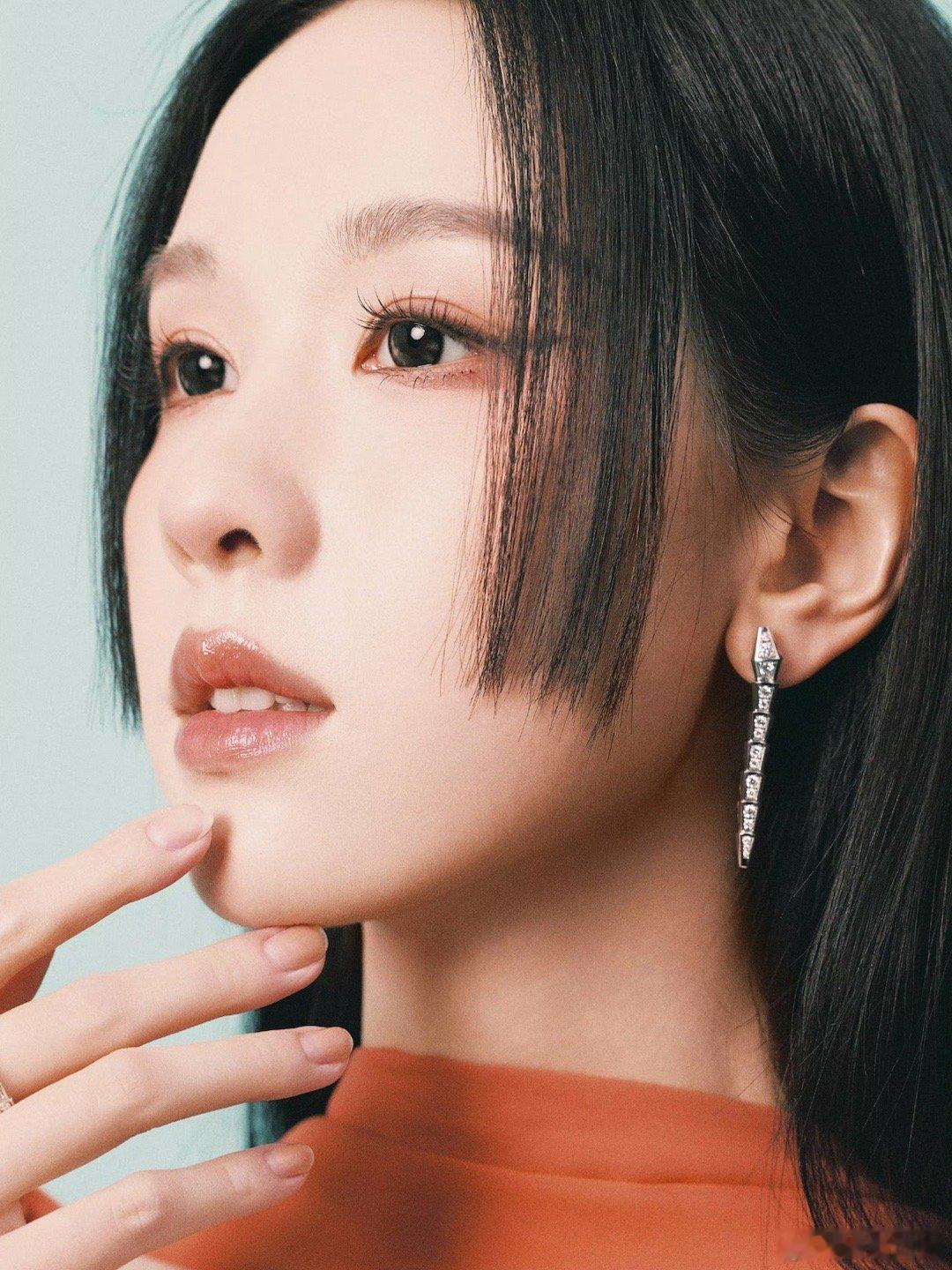 宝格丽认领陈都灵 陈都灵的优雅与宝格丽的华贵相融，适配度不仅体现在视觉上，更在于