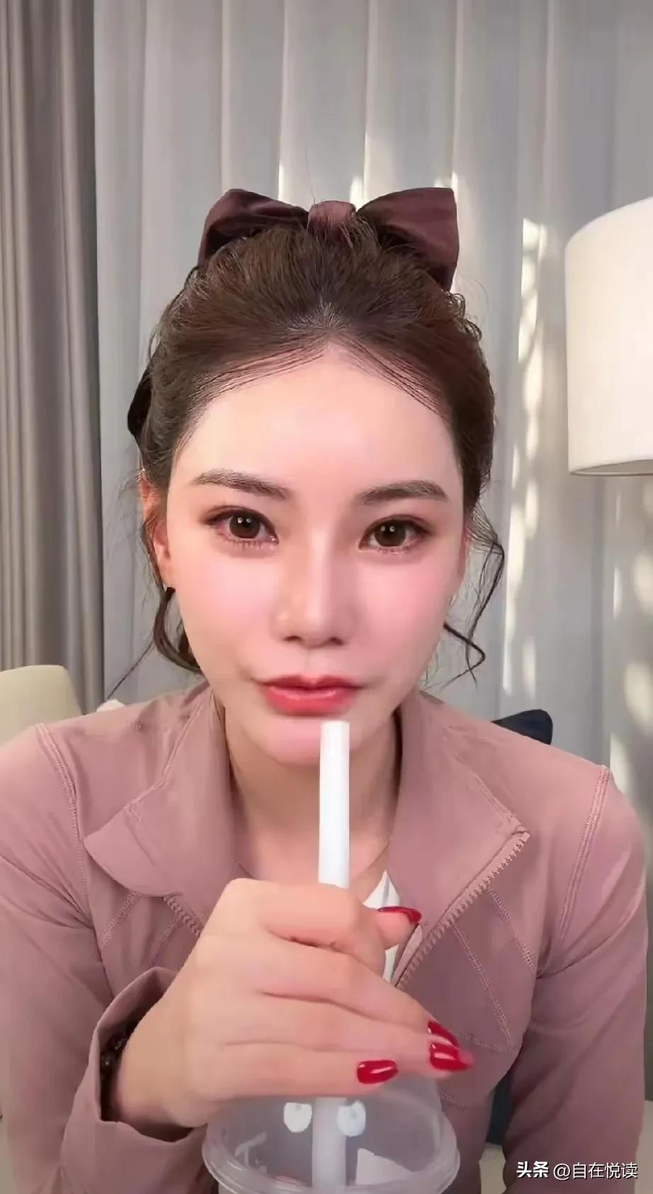 这个事你怎么看

说
马筱梅去给流浪狗献爱心
结果不知道被哪只狗咬伤

她晚上直