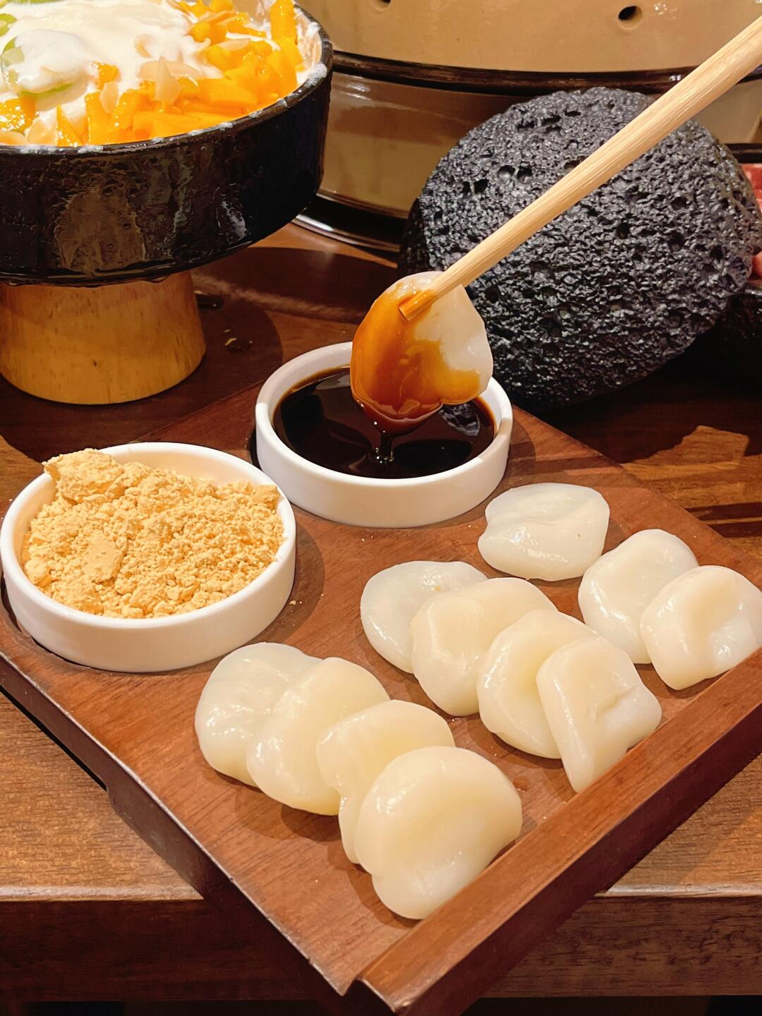 在深圳烤肉店吃到了糯叽叽的童年回忆年糕…